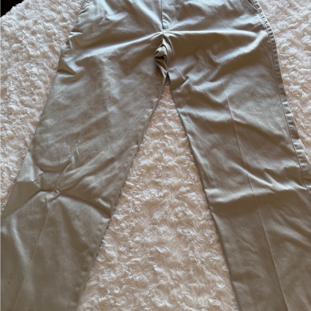 Dockers Men's Tan Chinos